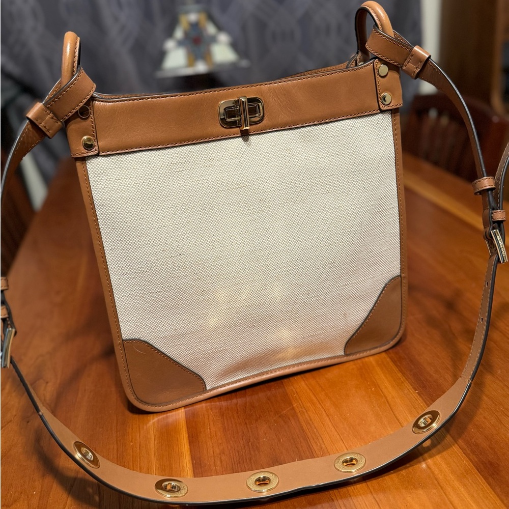 Michael Kors beautiful tan handbag - Picture 2 of 16